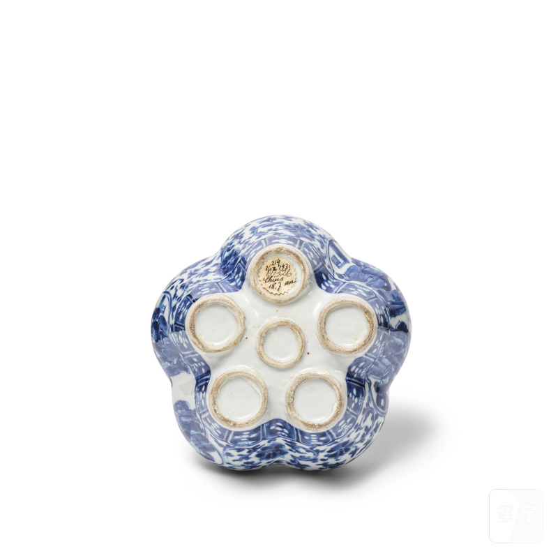 清康熙 青花人物故事圖花卉紋鬱金香瓶 | VASE TULIPE EN PORCELAINE BLEU BLANC - 图2